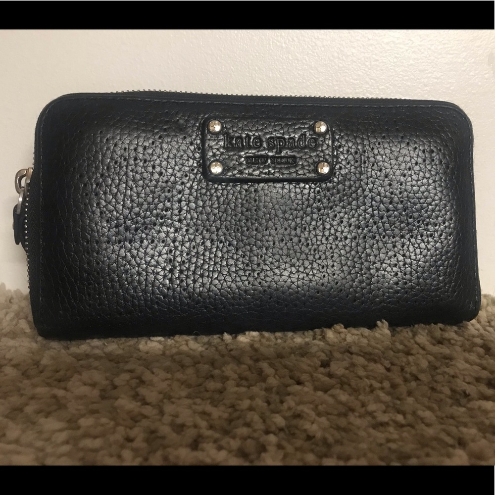 Kate Spade zipper wallet